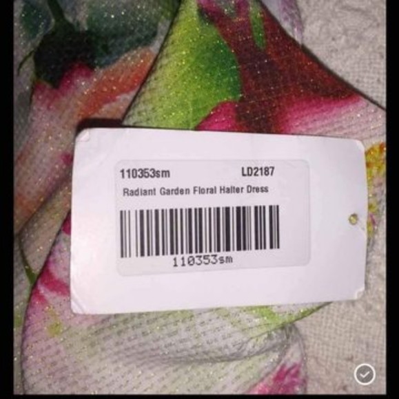 Radiant garden floral Halter Dress New With Tags Fit and flare - Picture 9 of 10
